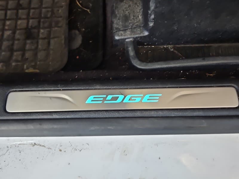 Listwa dekor deski Ford Edge II FT4BR13201BG3ZHE Kierowcy . Rysy
