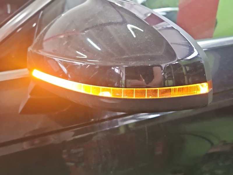 Lusterko lewe Audi A4 B9 europa