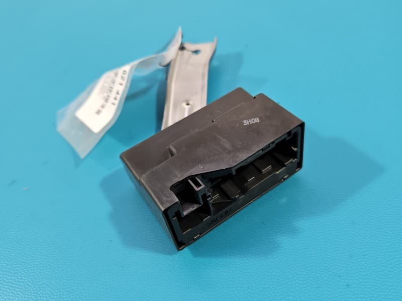 Sterownik moduł Toyota Yaris IV 82644-52040 061800-5370