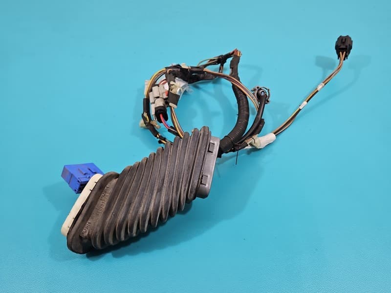 Instalacja Wiązka drzwi tył prawych Jeep Cherokee KJ 56010327AC