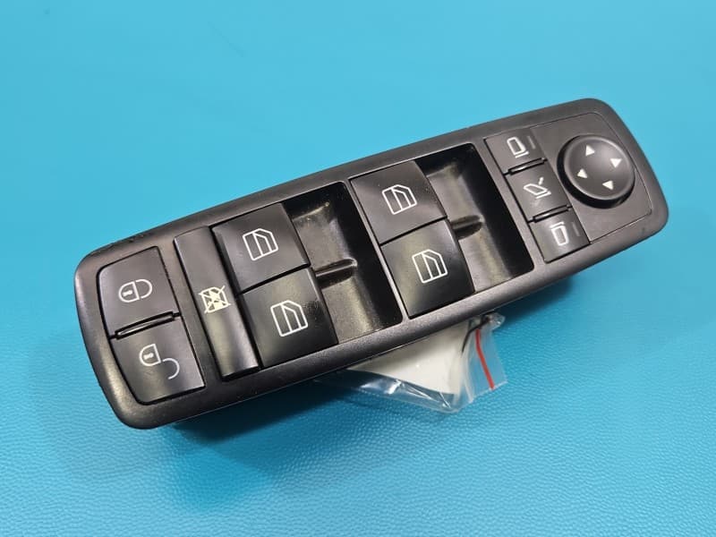 Przełącznik szyb Mercedes W245 Mercedes EU 1525762/15223276