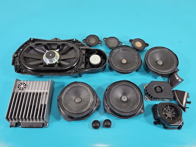 Głośniki komplet Mercedes CLS II C218 W218 218 A2128203502 A2129006226 A1728200702 A2048205902 A2048205502 A2468200102 A2048205802 A2118705189
