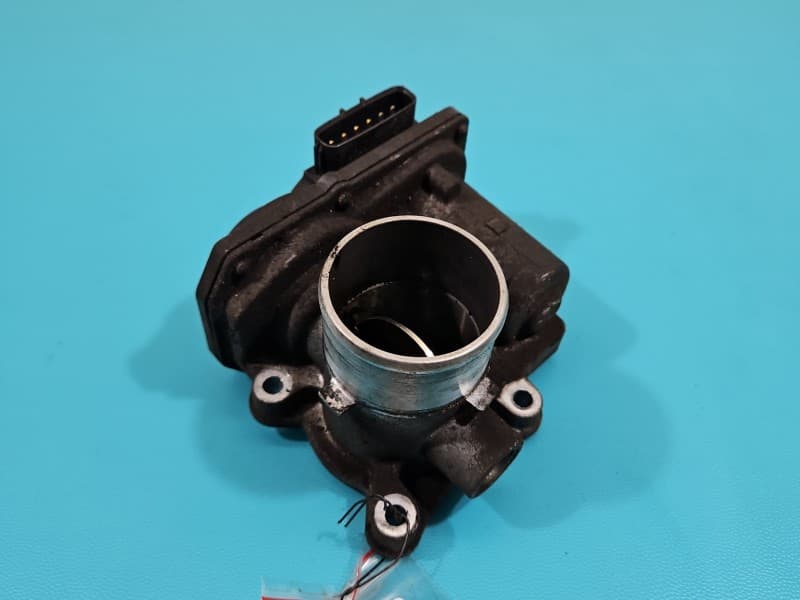 Przepustnica Toyota Auris II 1,4 D4D 26100-0N030