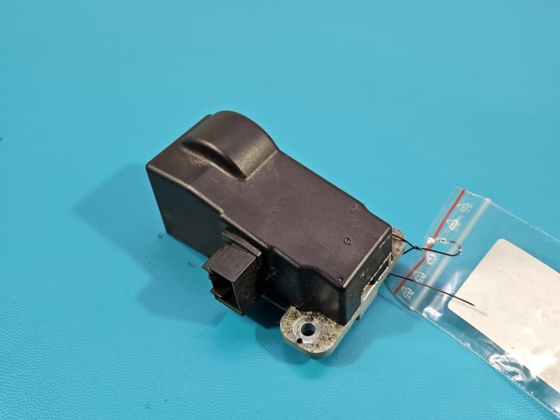 Blokada kierownicy Vw Passat CC 3C0905861H
