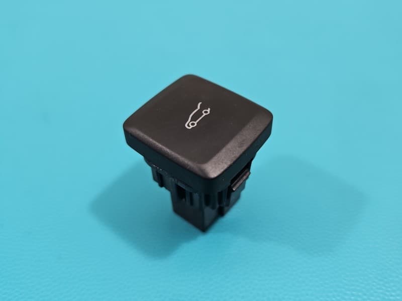 Przełącznik klapy Ford Fusion USA 12-20 DG9T-19B514-AA