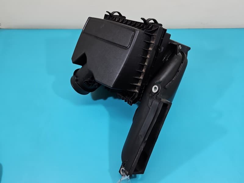 Obudowa filtra powietrza Ford Fusion USA 12-20 2,0 EcoBoost DS73-9C675-AC DS73-9600-EC