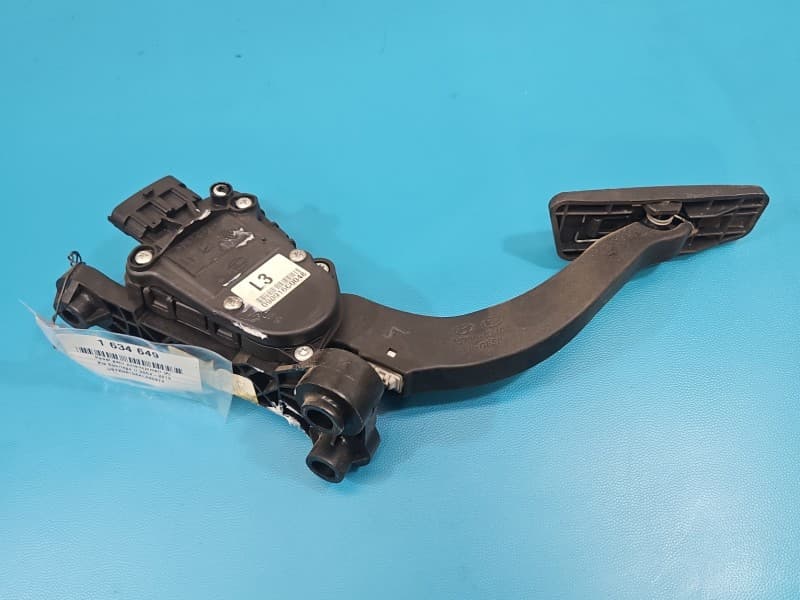 Pedał gazu potencjometr Kia Sportage II 04-10 2,0 crdi D4EA 32700-0Z400