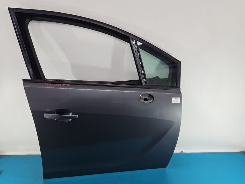 DRZWI PRZÓD PRAWE PASAŻERA Opel Meriva B 5d Z195