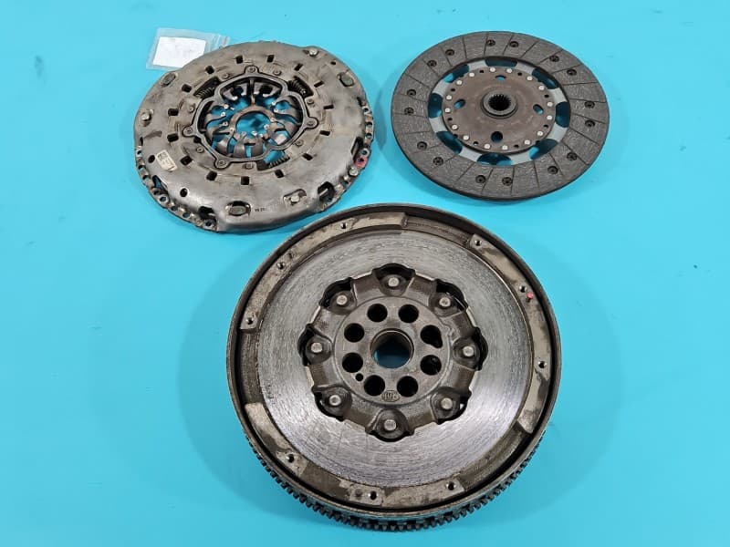 Dwumasa Koło dwumasowe Renault Scenic III 1,6 dci 301014763R 302059399R 30210219968