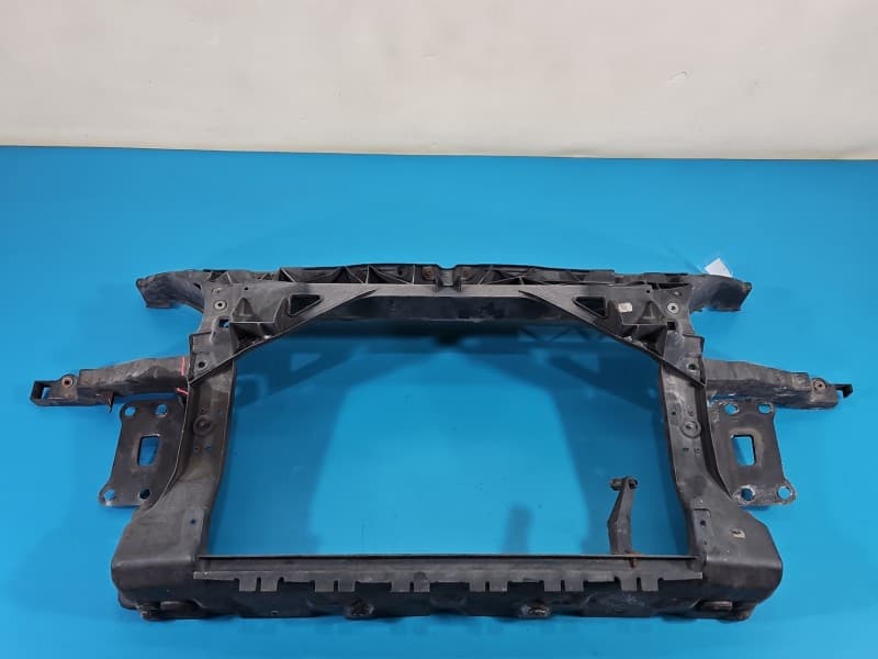 WZMOCNIENIE CZOŁOWE Pas przedni Seat Toledo III 5P0805588