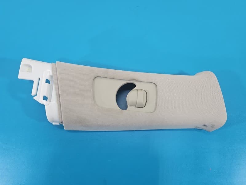 Osłona ZAŚLEPKA PLASTIK SŁUPKA PRAWA INFINITI QX50 769321BA0A