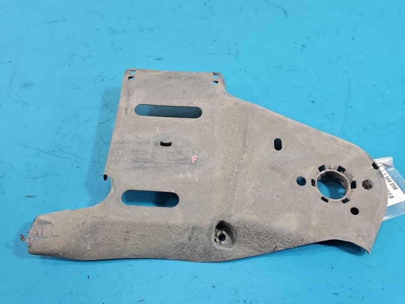 Osłona ZAŚLEPKA PLASTIK tylnej belki Skoda Octavia IV 5Q0501560G