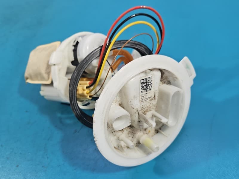 pompka Pompa paliwa Audi A5 F5 2,0 TFSI 8W0919087AA 6+4pin