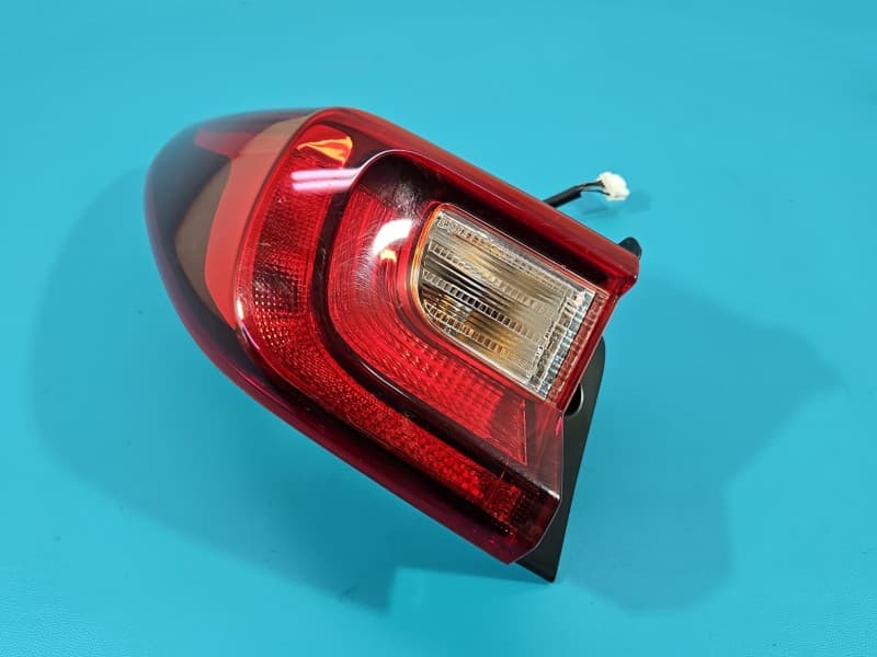 Lampa tył lewa błotnika kia Stonic 17-20 HB EUROPA 92401-H8