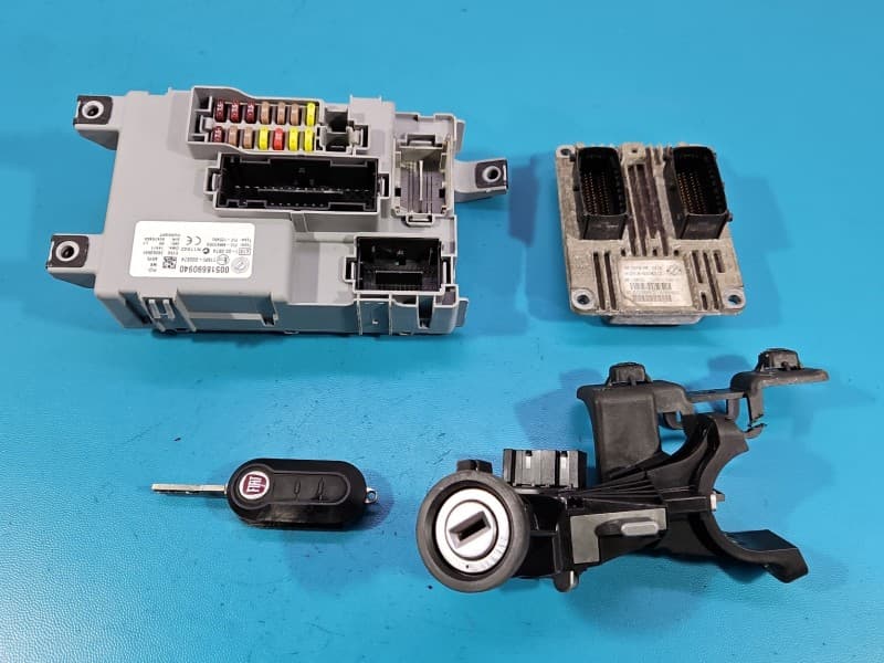Komputer Sterownik silnika Fiat Grande Punto 1,2 8V IAW 5SF9.A8 51899832