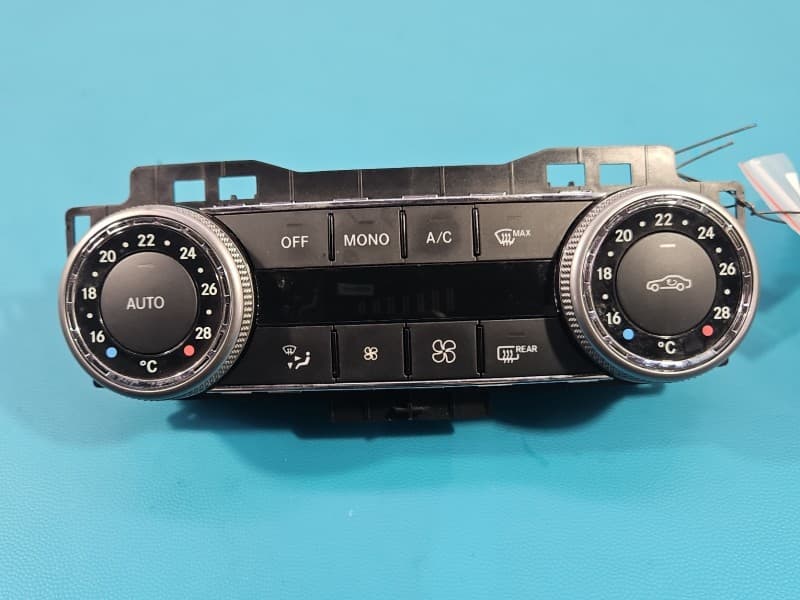 Konsola panel nawiewu Mercedes GLK X204 08- A2049009104