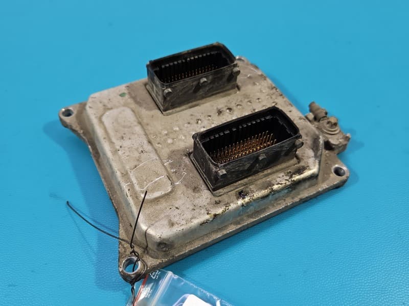 Komputer Sterownik silnika Opel Astra III H 1,8 16V 12992406