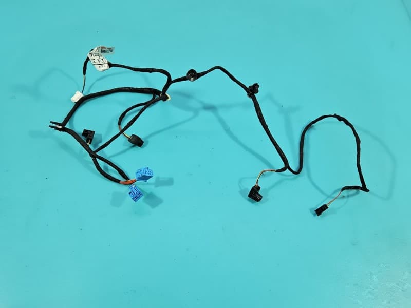 Instalacja Wiązka drzwi tył prawych Mercedes W213 A2135407744