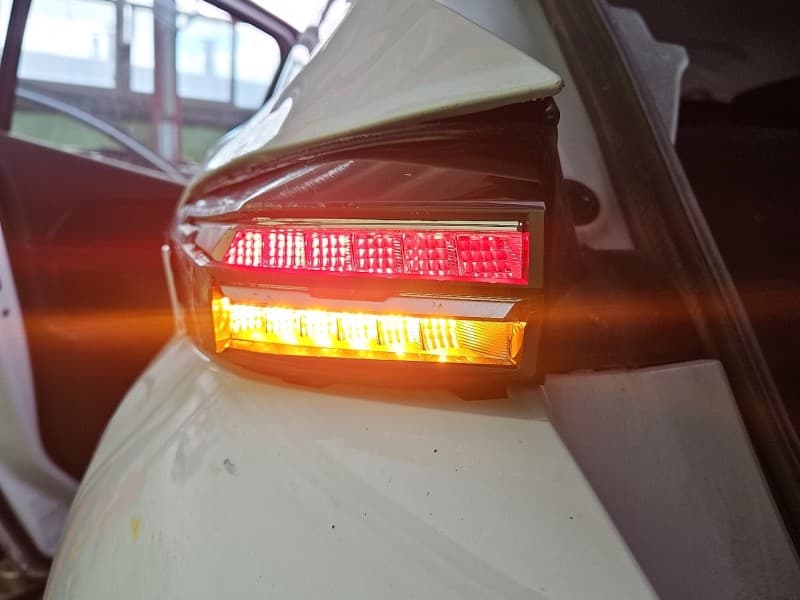 Lampa tył lewa błotnika Peugeot 308 III HB EUROPA 9835299480