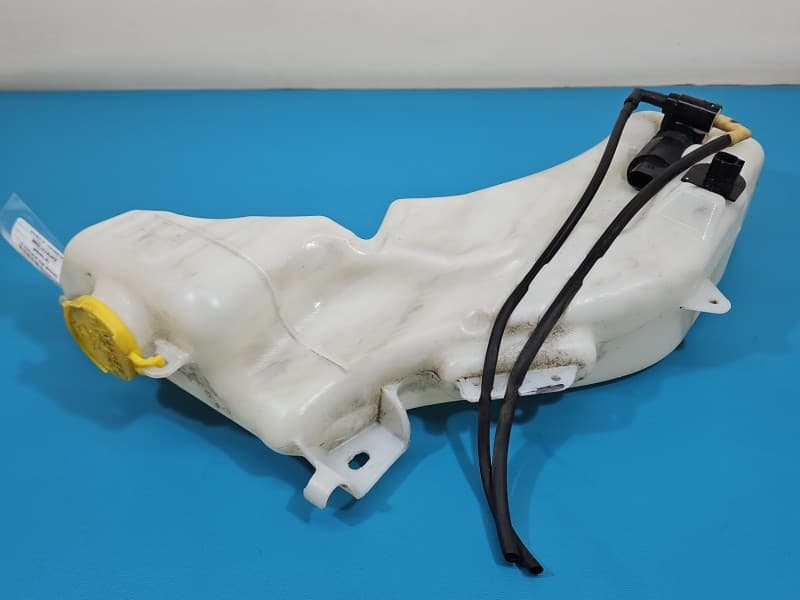 Zbiornik Zbiorniczek płynu spryskiwacza Fiat Freemont 5116307AB