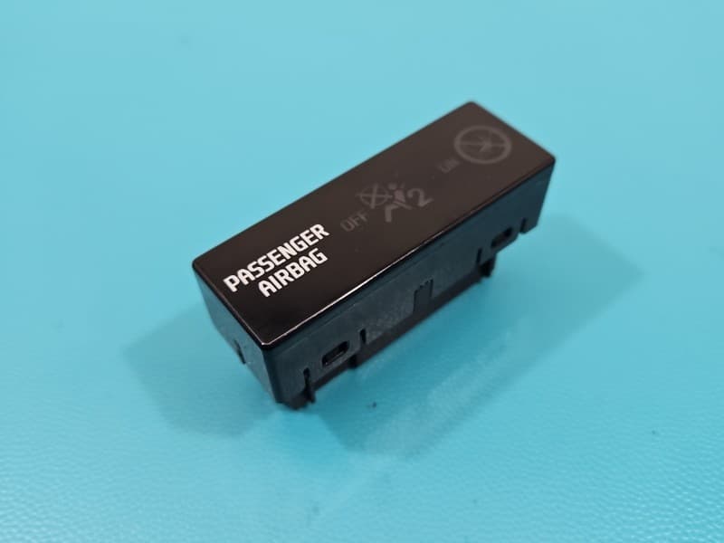 Wyświetlacz monitor Isuzu D-Max III 19-