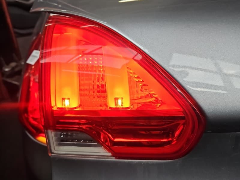 Lampa tył lewa klapy Peugeot 2008 I 13-19 HB EUROPA 9678074480