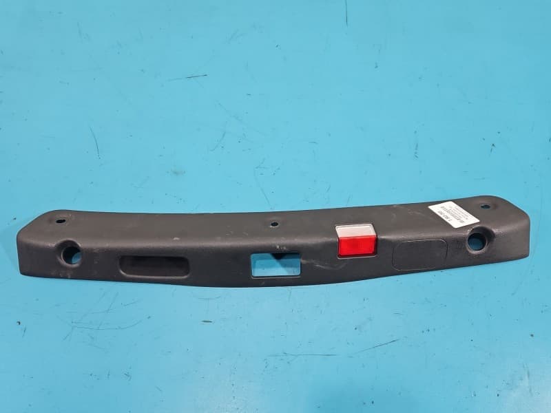 Osłona ZAŚLEPKA PLASTIK Osłona pasa tylnego Mercedes W213 A2137503900