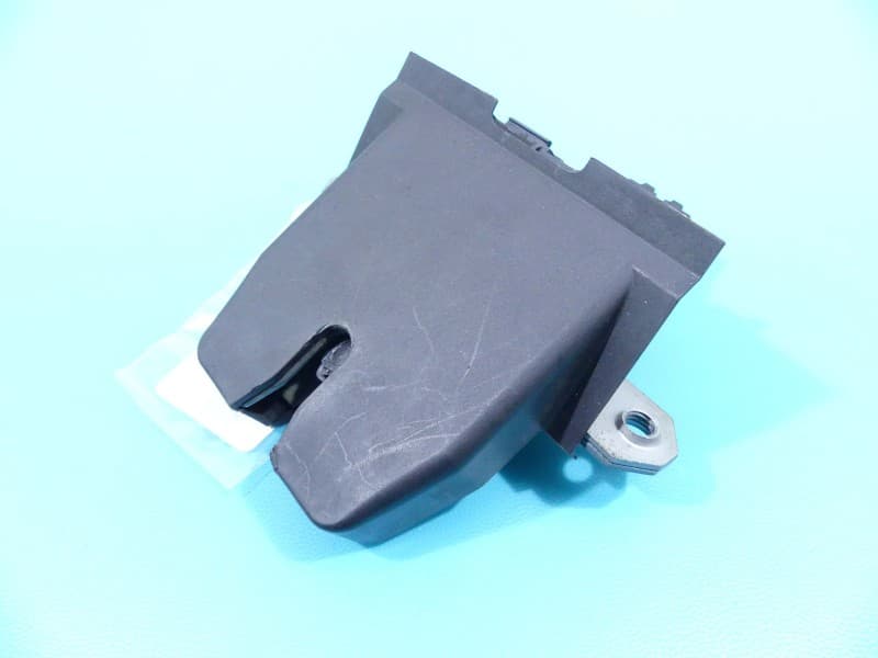 Zamek klapy tył Volvo V40 II 12- HB 4 PIN 31335870