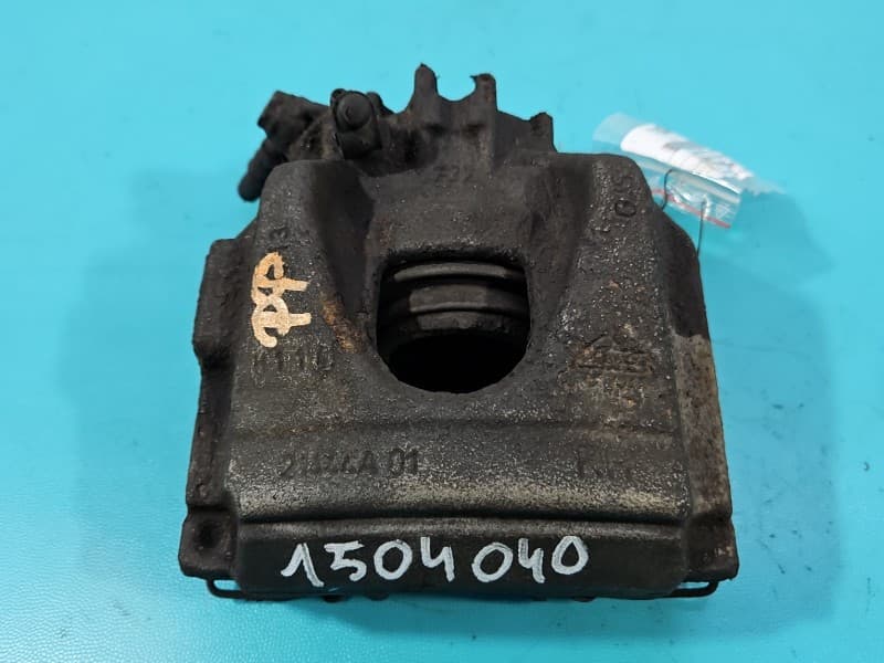 Zacisk przód prawy Citroen C5 II X7 2,0 hdi