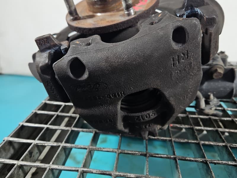 Zacisk przód prawy Ford Fiesta Mk8 1,1 Ti-VCT