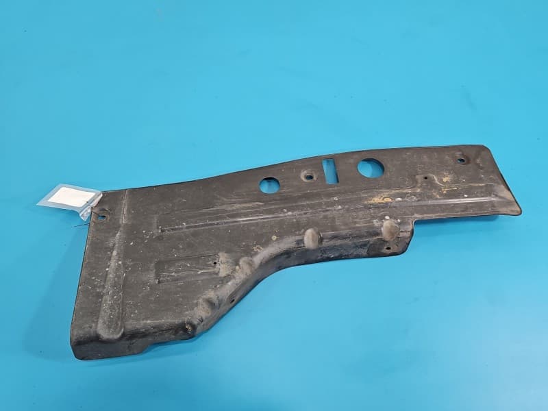 Osłona ZAŚLEPKA PLASTIK Prawa PODWOZIA Opel Astra IV J 13239610