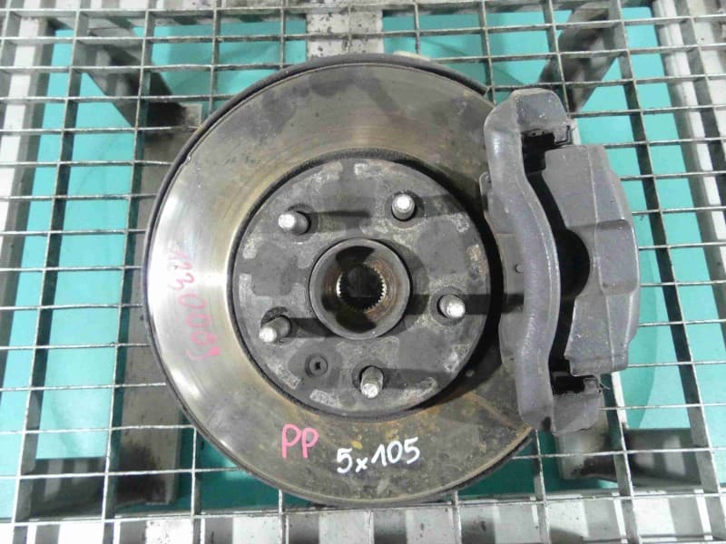 Zwrotnica prawa piasta przód 1,4 T Opel Astra IV J