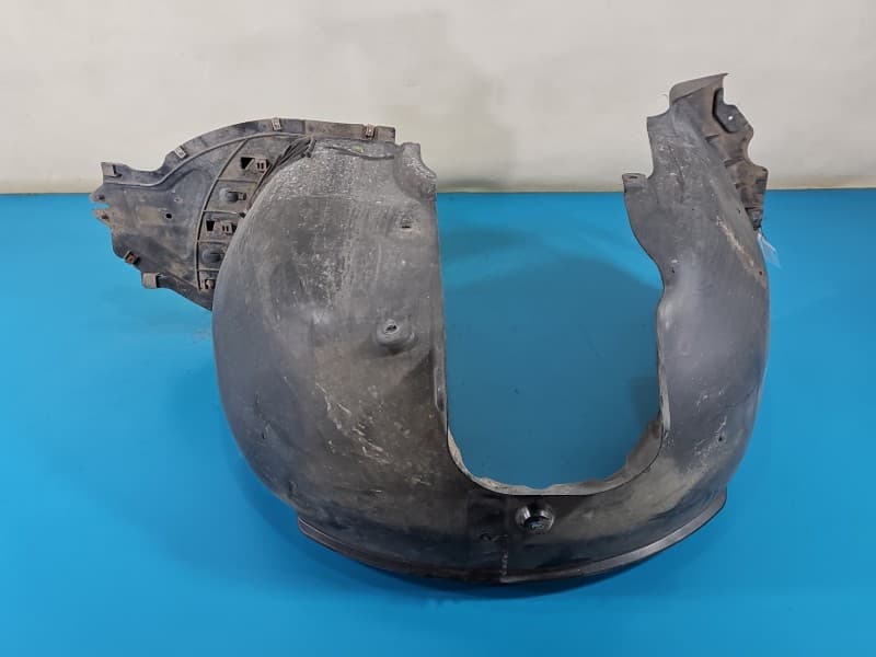 Nadkole przód lewe Skoda Octavia IV 5E3809957H