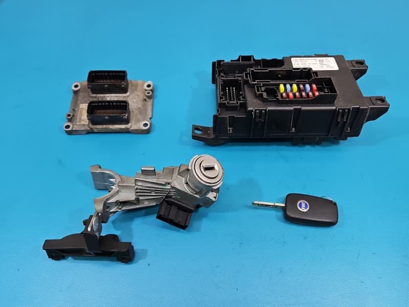 Komputer Sterownik silnika Fiat Grande Punto 1,4 16V 199A6000 0261208969