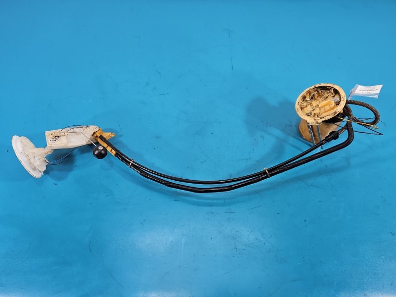 pompka Pompa paliwa Audi A4 B7 3.0 tdi BKN