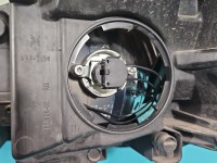 Reflektor prawy lampa przód Opel Astra IV J EUROPA