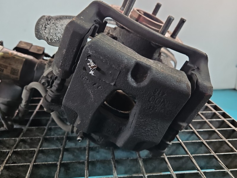 Zacisk przód prawy Kia Stinger 2.0 T-GDI