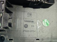 Skrzynka bezpieczników Opel Insignia A 13255300
