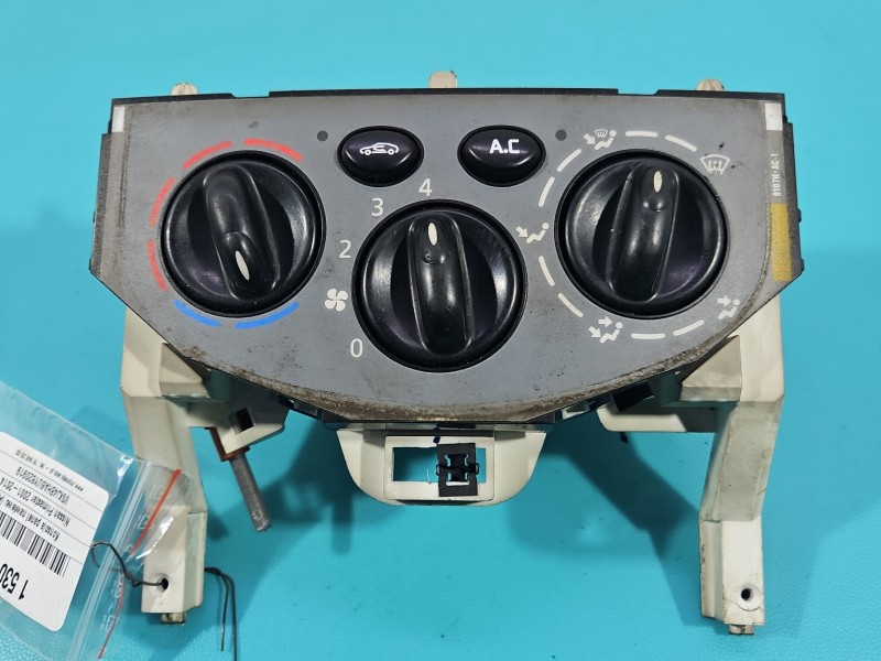 Konsola panel nawiewu Nissan Primastar 01-14 964098P