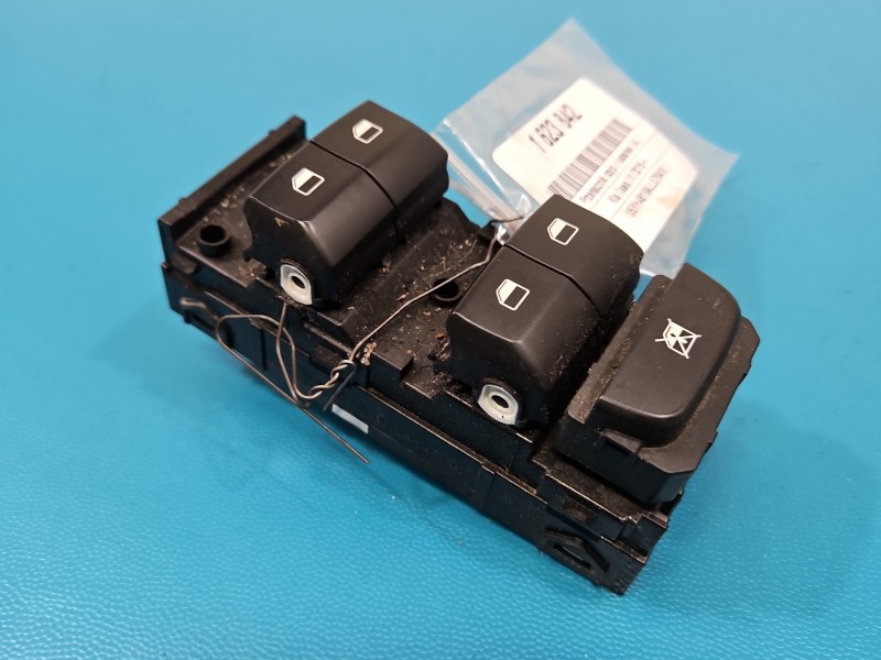 Przełącznik szyb Kia Ceed III 18-21 EU 93570-J7200