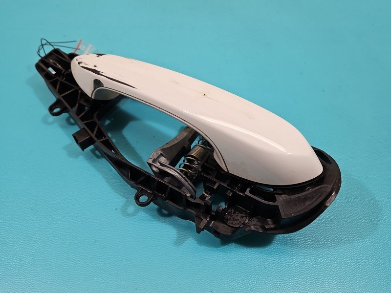 Klamka tył lewa zewnętrzna BMW G20 9881777