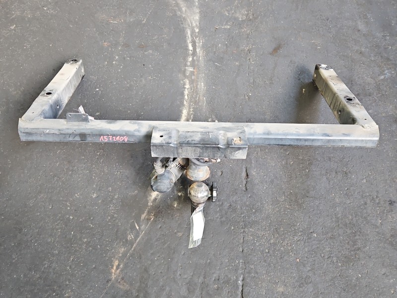 Hak holowniczy Audi A5 8T