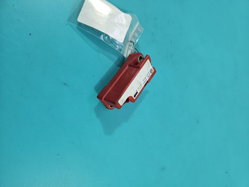 Czujnik uderzeniowy Vw Bora IJ0909606D, 5WK42350 uderzenia