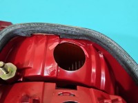 Lampa tył lewa Lekko wypalone gniazdo żarówki. Skoda Superb I sedan