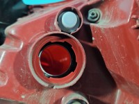 Lampa tył lewa Producent części: KIA, Z BŁOTNIKA 20-23 Kia Rio IV 16-23 HB