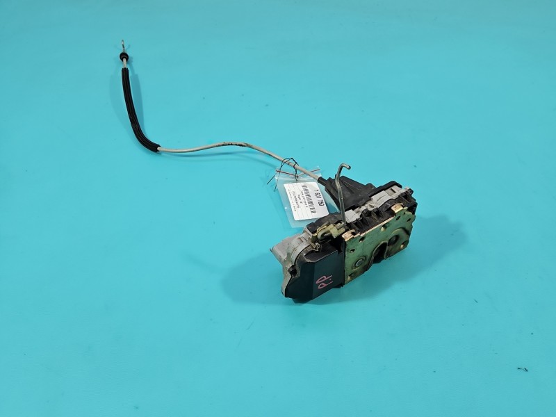 Zamek przód prawy Peugeot 307 EUROPA 6pin