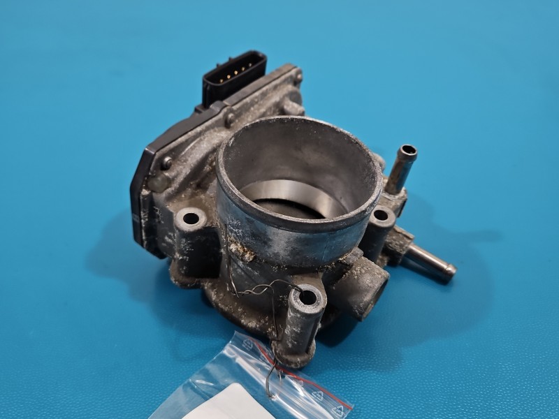 Przepustnica Toyota Auris II 22030-0T110 1.8 hybryda