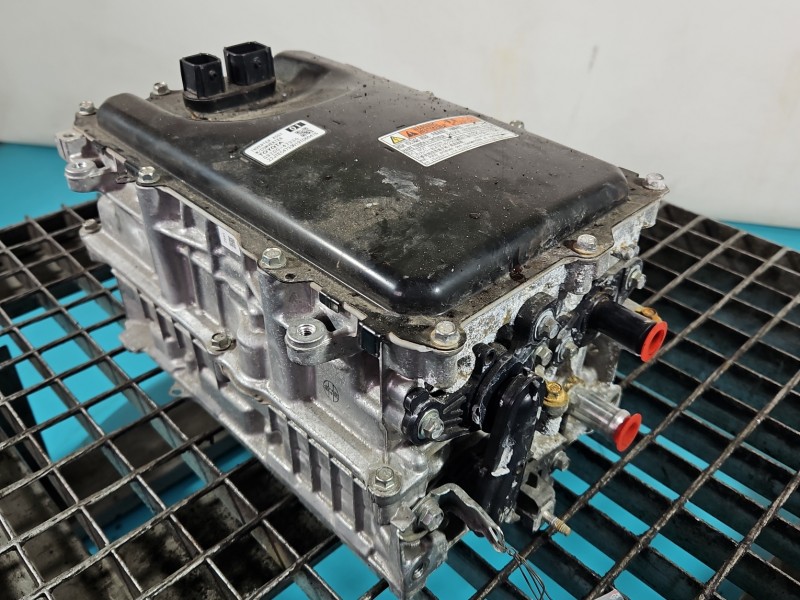 Przetwornica prądu Toyota Corolla E21 19- napięcia inwerter G9200-47330