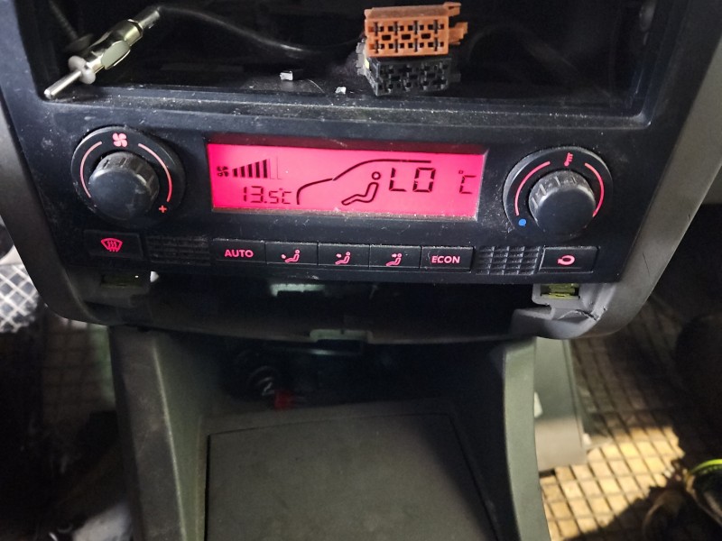 Konsola panel nawiewu Seat Cordoba II 6L 6L0820043B