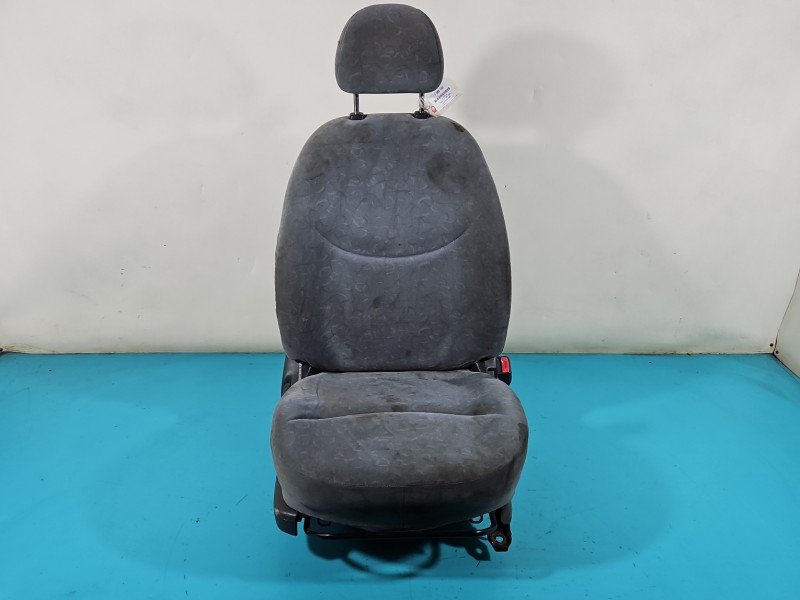 Fotel prawy pasażera Toyota Yaris I